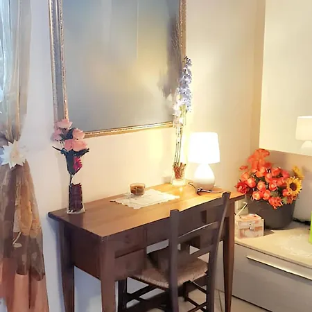 Charming In Cascine La Croce 70 M² Fireplace