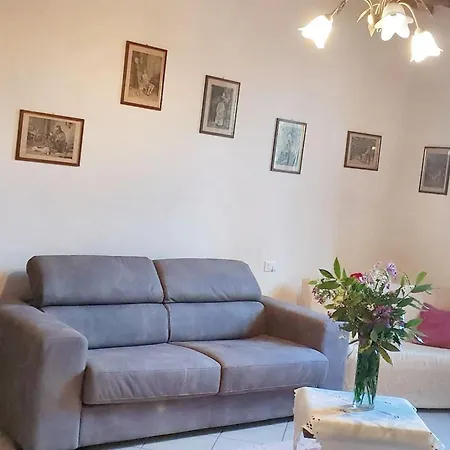 Apartment Charming In Cascine La Croce 70 M² Fireplace